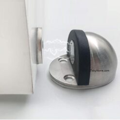 Chan cua ban nguyet co nam cham 12